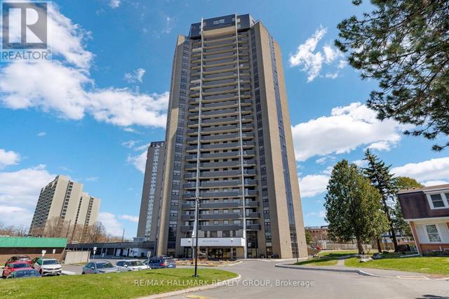407 - 900 DYNES ROAD  Ottawa, ON K2C 3L6