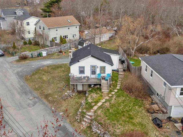 1 Trelyn Road  Halifax, NS B3P 1N8