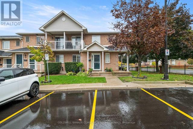 45 - 2737 KING STREET E  Hamilton, ON L8G 5H1