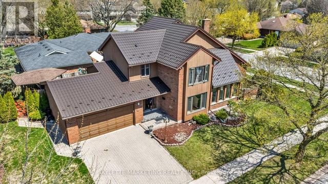 2 DEER VALLEY CRESCENT  London South, ON N6J 4K9