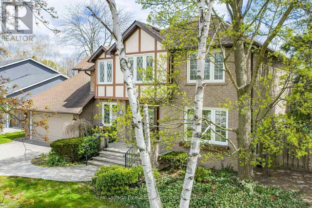 2082 MISSISSAUGA ROAD  Mississauga (Sheridan), ON L5H 2K6