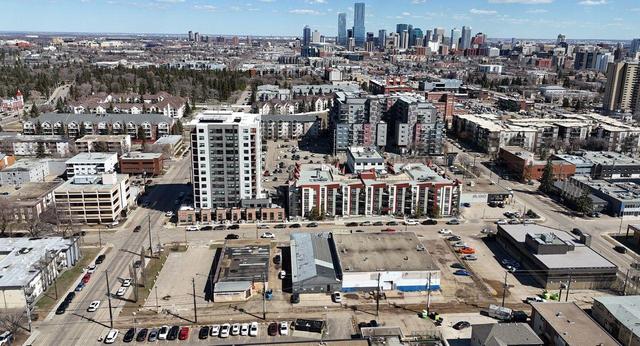 10528/32 - 123 Street  Edmonton, AB T5N 1P1