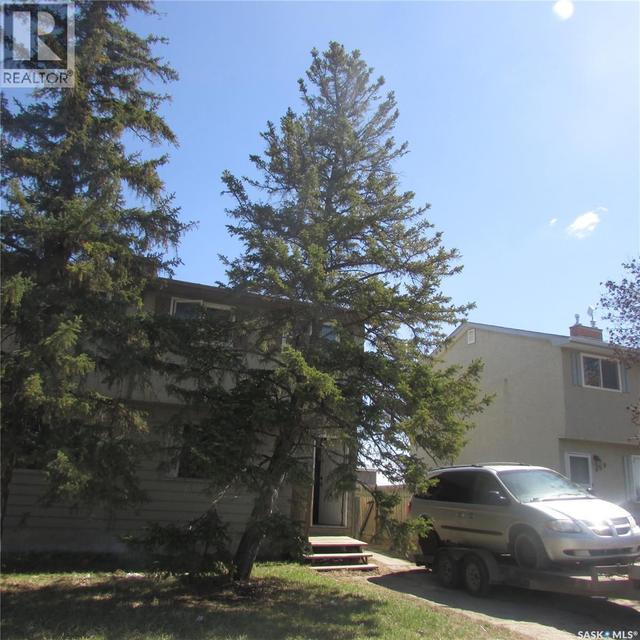 455 McIntosh STREET  Regina, SK S4R 4Z7