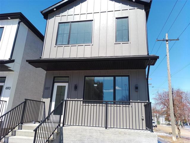 691 Fleet Avenue  Winnipeg, MB R3M 1J9