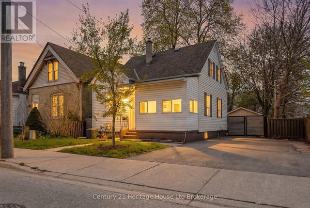1098 FRANCES STREET  London East (East M), ON N5W 2L7