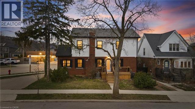 134 LONDON Street S  Hamilton, ON L8K 2G5