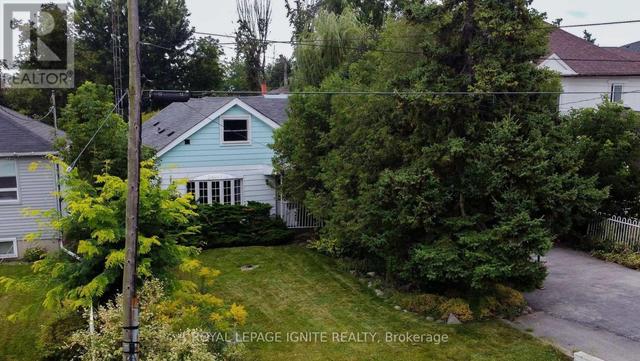 450 MARF AVENUE  Mississauga, ON L5G 1T3
