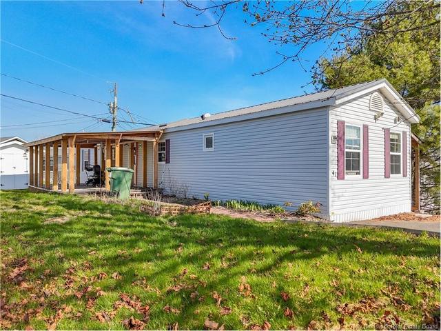 41 Bayberry ST  Fredericton, NB E3C 1L8