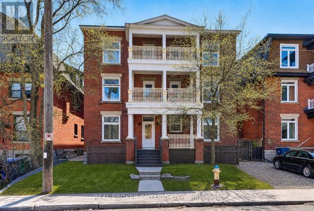 72 FIFTH AVENUE  Ottawa, ON K1S 2M7