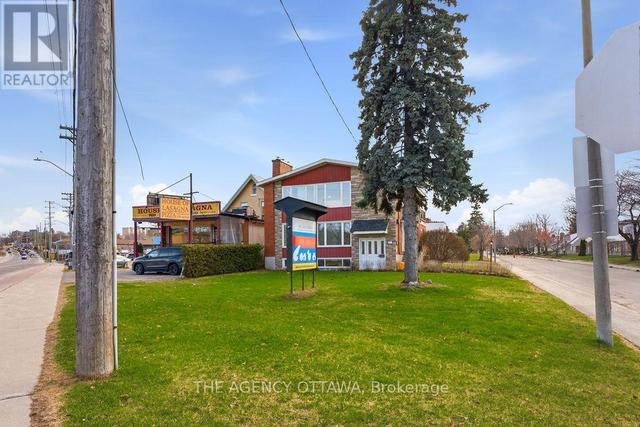 1310 WOODWARD AVENUE  Ottawa, ON K1Z 7V8