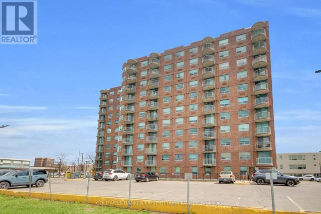811 - 1440 HERON ROAD  Ottawa, ON K1V 0X2