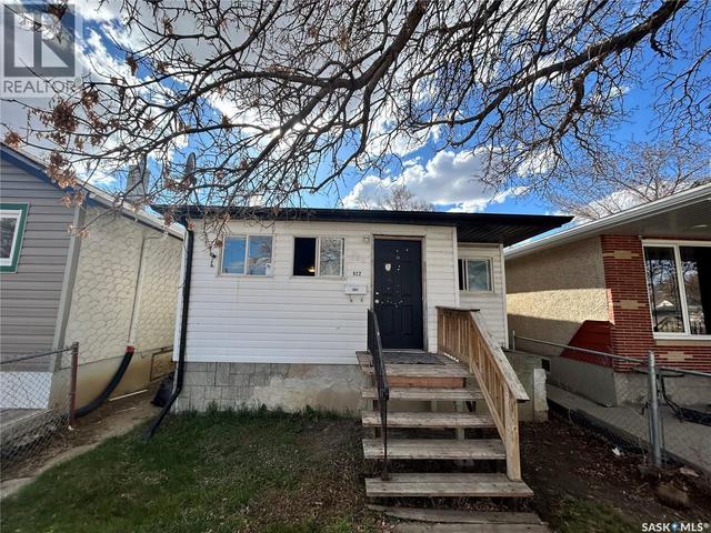 922 Garnet STREET  Regina, SK S4T 2X5