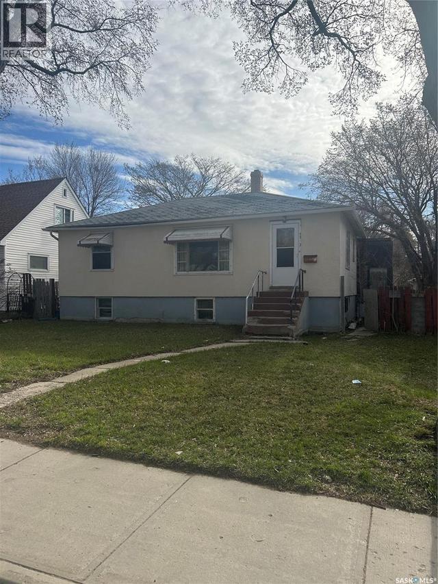 1133 Elphinstone STREET  Regina, SK S4T 3M2