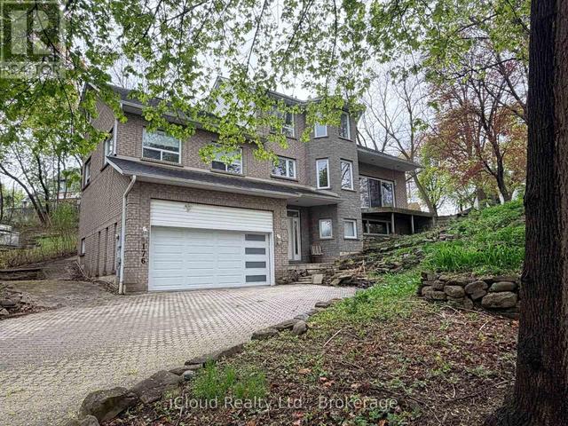 176 WYNDHAM STREET  Mississauga, ON L5M 1N5