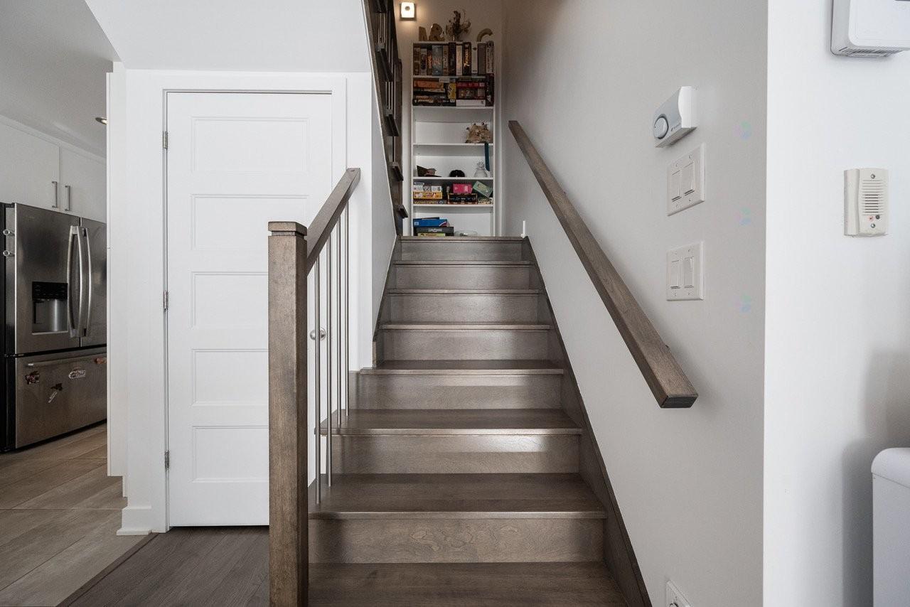 Escalier - 204-83 Ch. Des Îles-Yale, Saint-Eustache, QC - Indoor Photo Showing Other Room