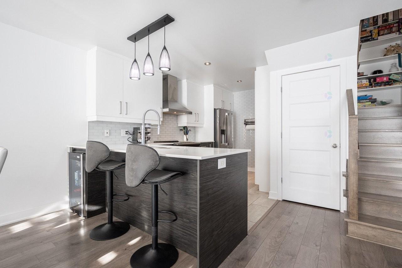 Cuisine - 204-83 Ch. Des Îles-Yale, Saint-Eustache, QC - Indoor Photo Showing Kitchen With Upgraded Kitchen