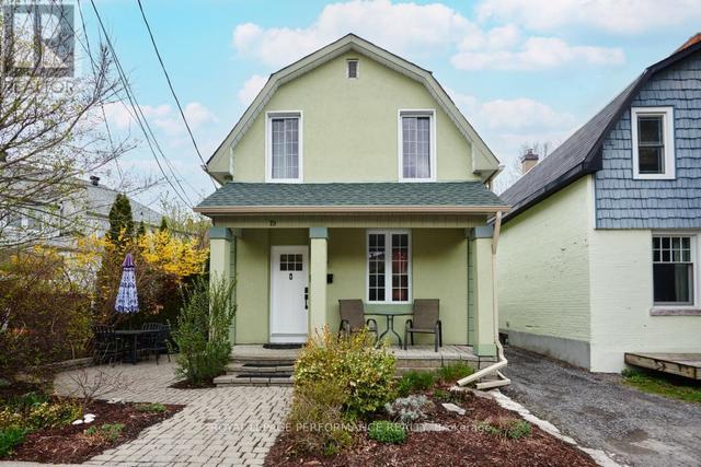19 WINDSOR AVENUE  Ottawa, ON K1S 0W3