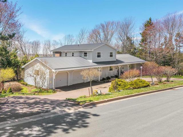 40 FUNDY Drive  Truro, NS B2N 5Z3