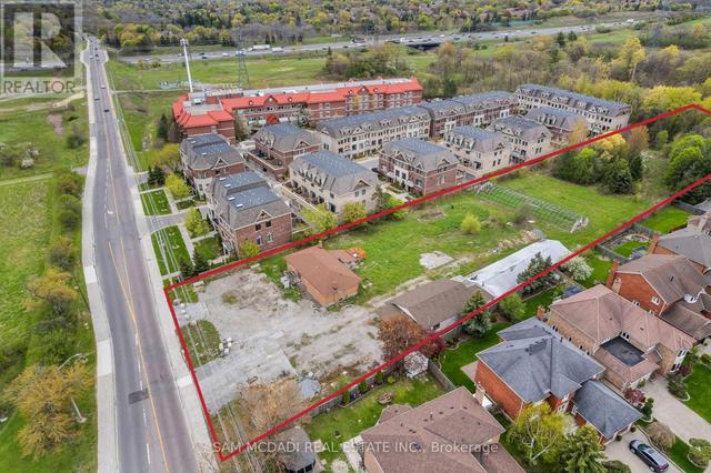 4410 MISSISSAUGA ROAD  Mississauga, ON L5M 7C8