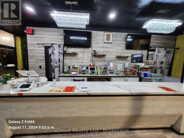 5 - 315 TRADERS BOULEVARD E  Mississauga, ON L4Z 3E4