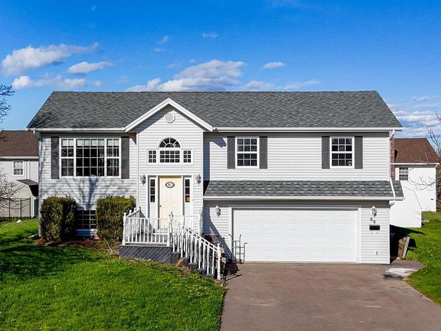 80 Kenwood Circle E  West Royalty, PE C1E 1Z8