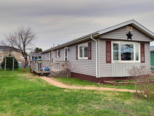 37 Park Avenue  Charlottetown, PE C1A 6R4