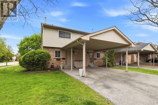 1 - 151 BONAVENTURE DRIVE  London East (East I), ON N5V 4M1