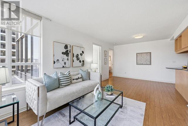 808 - 4090 LIVING ARTS DRIVE  Mississauga, ON L5B 4M8