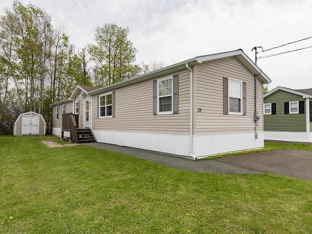 25 Pinehurst Street  Amherst, NS B4H 4X5