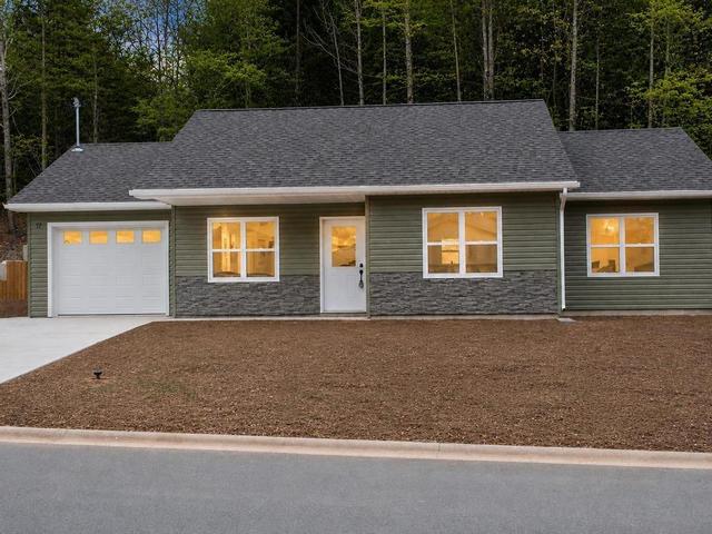 17 Kara Anne  New Minas, NS B4N 0H6