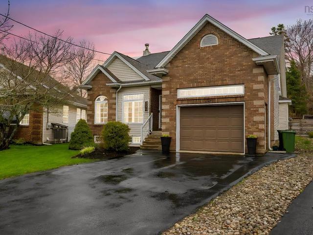 232 Summer Field Way  Dartmouth, NS B2W 6M7