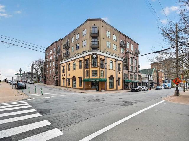 503 70 Ochterloney Street  Dartmouth, NS B2Y 1C2