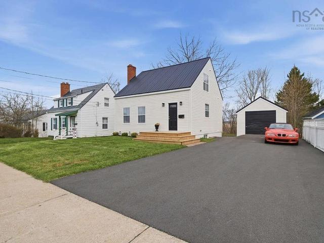71 Churchill Street  Truro, NS B2N 1M9