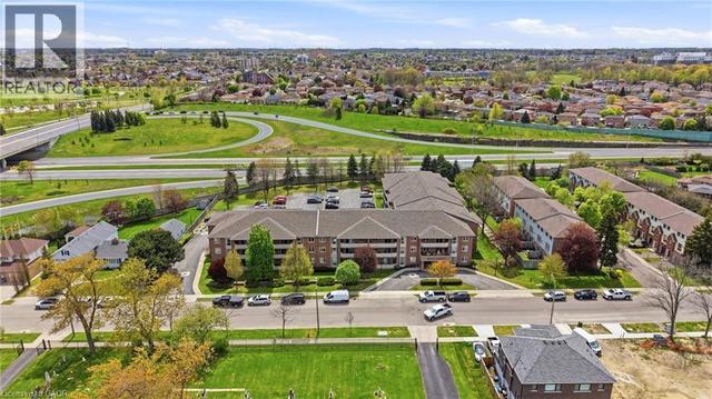 416 LIMERIDGE Road E Unit# 303  Hamilton, ON L9A 2S7