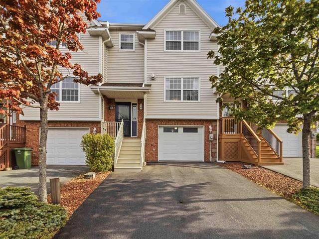 60 Emma Court  Russell Lake, NS B2W 6L2