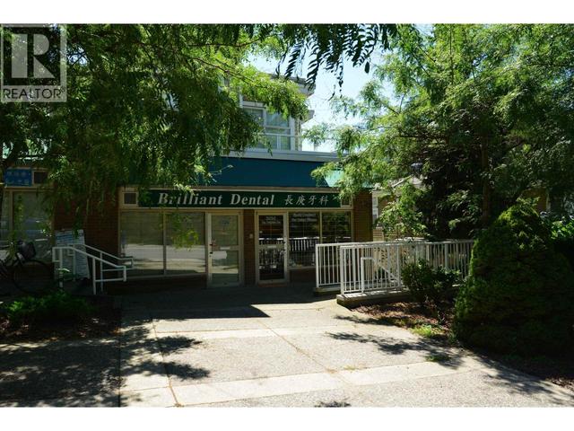 3048 3050 W 41ST AVENUE  Vancouver, BC V6N 3C9
