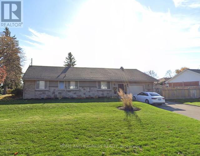 8 SORA DRIVE  Mississauga, ON L5M 1B2