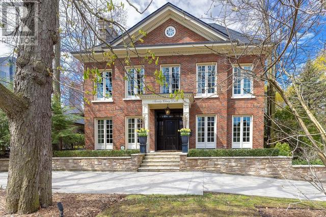 20 CLUNY DRIVE Toronto, ON M4W 2P7