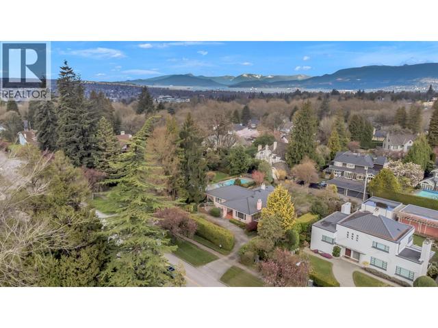 1549 W 33 AVENUE  Vancouver, BC V6M 1A8