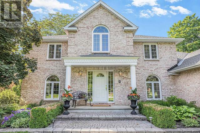 105 MARGARET ANNE DRIVE  Ottawa, ON K0A 1L0