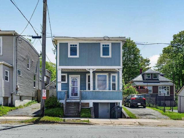 6308 Bayers Road  Halifax, NS B3L 2A7