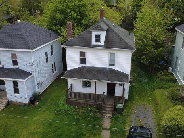 42 Bell Street  New Glasgow, NS B2H 2A9
