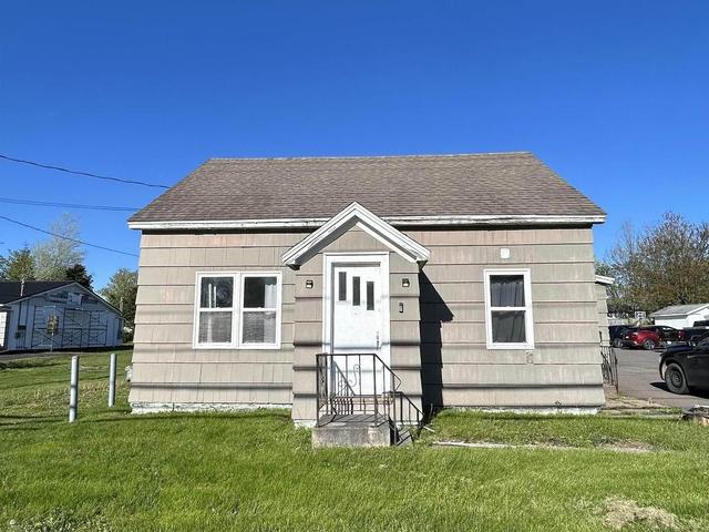 24 South Albion Street  Amherst, NS B4H 2W3