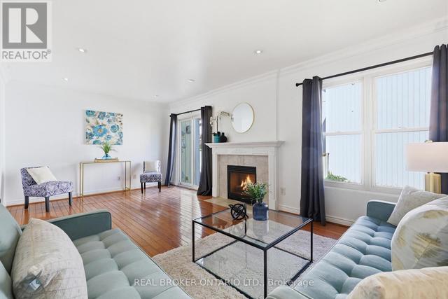 22 - 22 BENT OAK CIRCLE  Mississauga, ON L5N 4J2