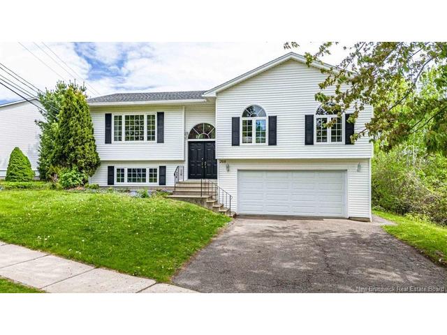 205 Kimble DR  Fredericton, NB E3B 6L3