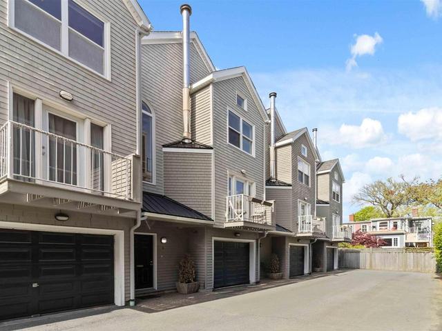 2 1345 Dresden Row  Halifax, NS B3J 2J9