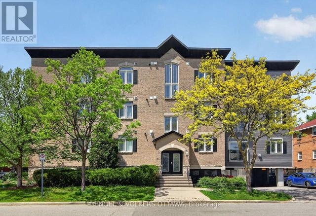 401 - 711 CHURCHILL AVENUE  Ottawa, ON K1Z 7J9