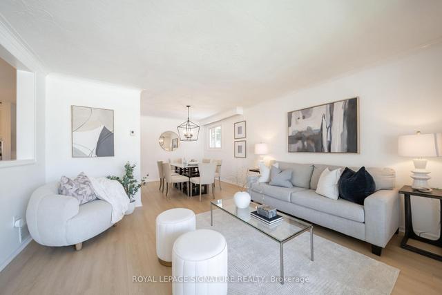 2002 Ingledale Road  Mississauga, ON L5J 2H2