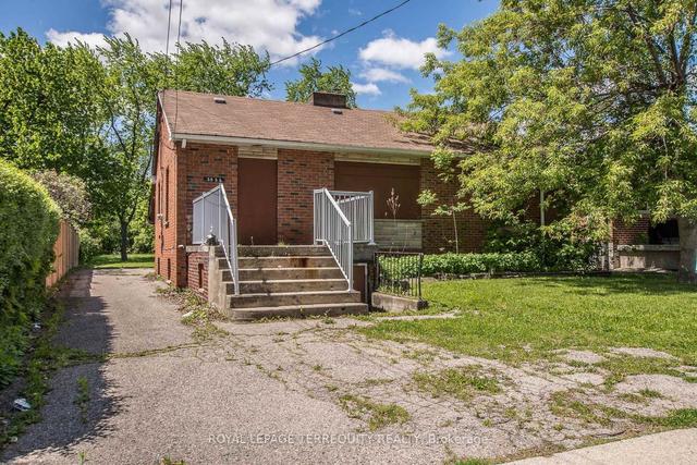 3056 Parkerhill Road  Mississauga, ON L5B 1V5