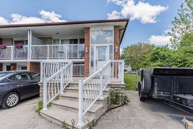 783 Annamore Road  Mississauga, ON L4Y 2V6